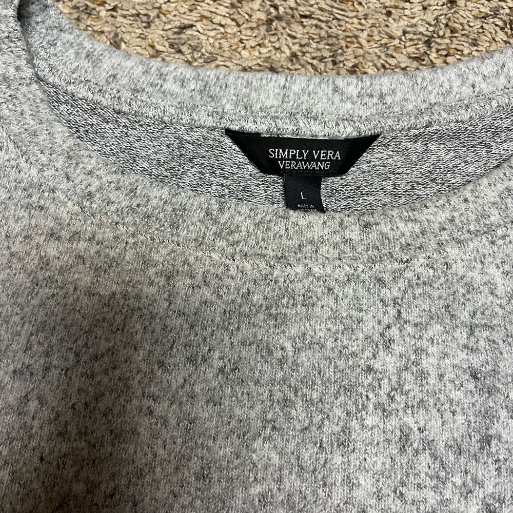 Simply Vera Sweater - Picture 2 of 2